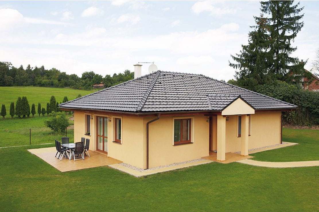 Stav&iacute;te-li cihlov&yacute; či zděn&yacute; dům, pak v drtiv&eacute; vět&scaron;ině př&iacute;padů se k němu bude hodit střecha z p&aacute;len&yacute;ch stře&scaron;n&iacute;ch krytin. Ty vynikaj&iacute; svoj&iacute; trvanlivost&iacute;, odolnost&iacute; proti mechanick&eacute;mu po&scaron;kozen&iacute;, syst&eacute;mem dvojit&yacute;ch dr&aacute;žek proti vnikaj&iacute;c&iacute; vodě či v&iacute;řiv&eacute;mu sněh